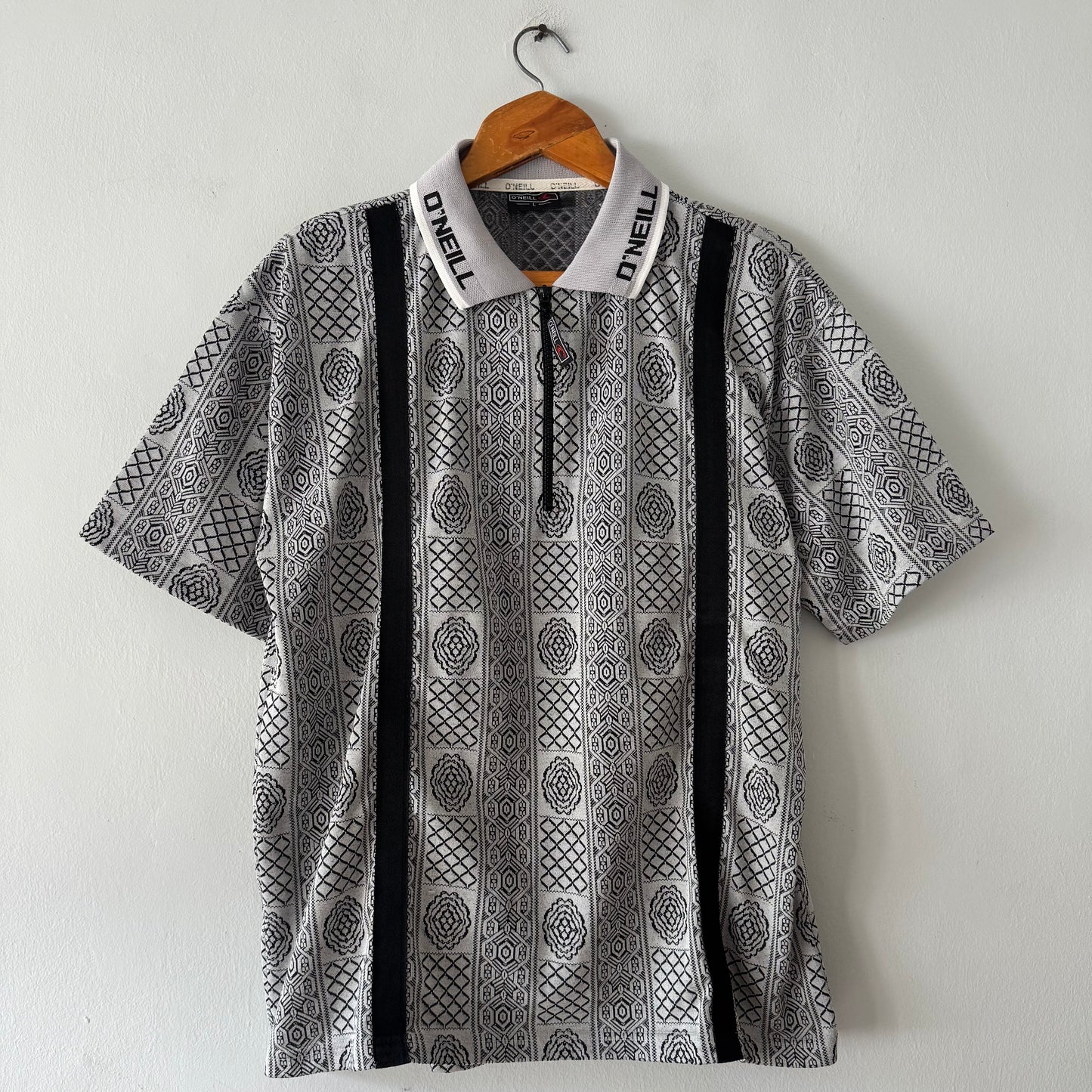 O’Neill Zip-up (size L)