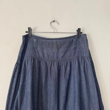 Quality Denim Skirt (size 10-12)