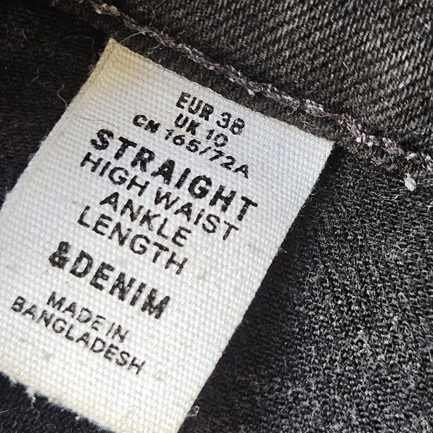 High-waisted Jeans (size 10)