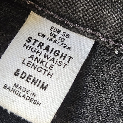 High-waisted Jeans (size 10)