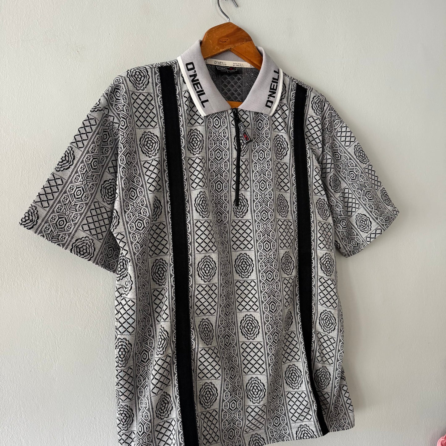 O’Neill Zip-up (size L)