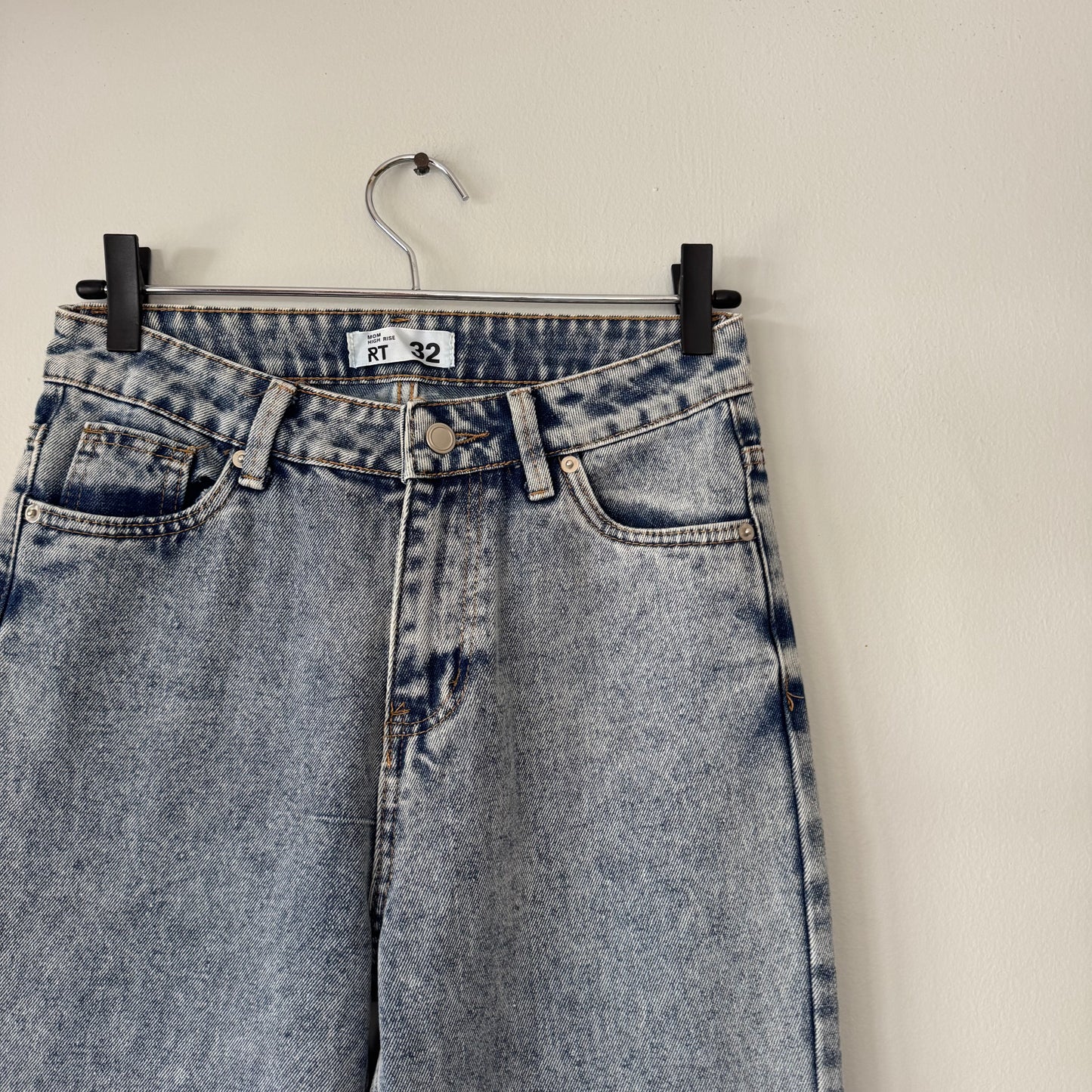 High-waisted Jeans (size 8)