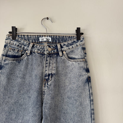 High-waisted Jeans (size 8)