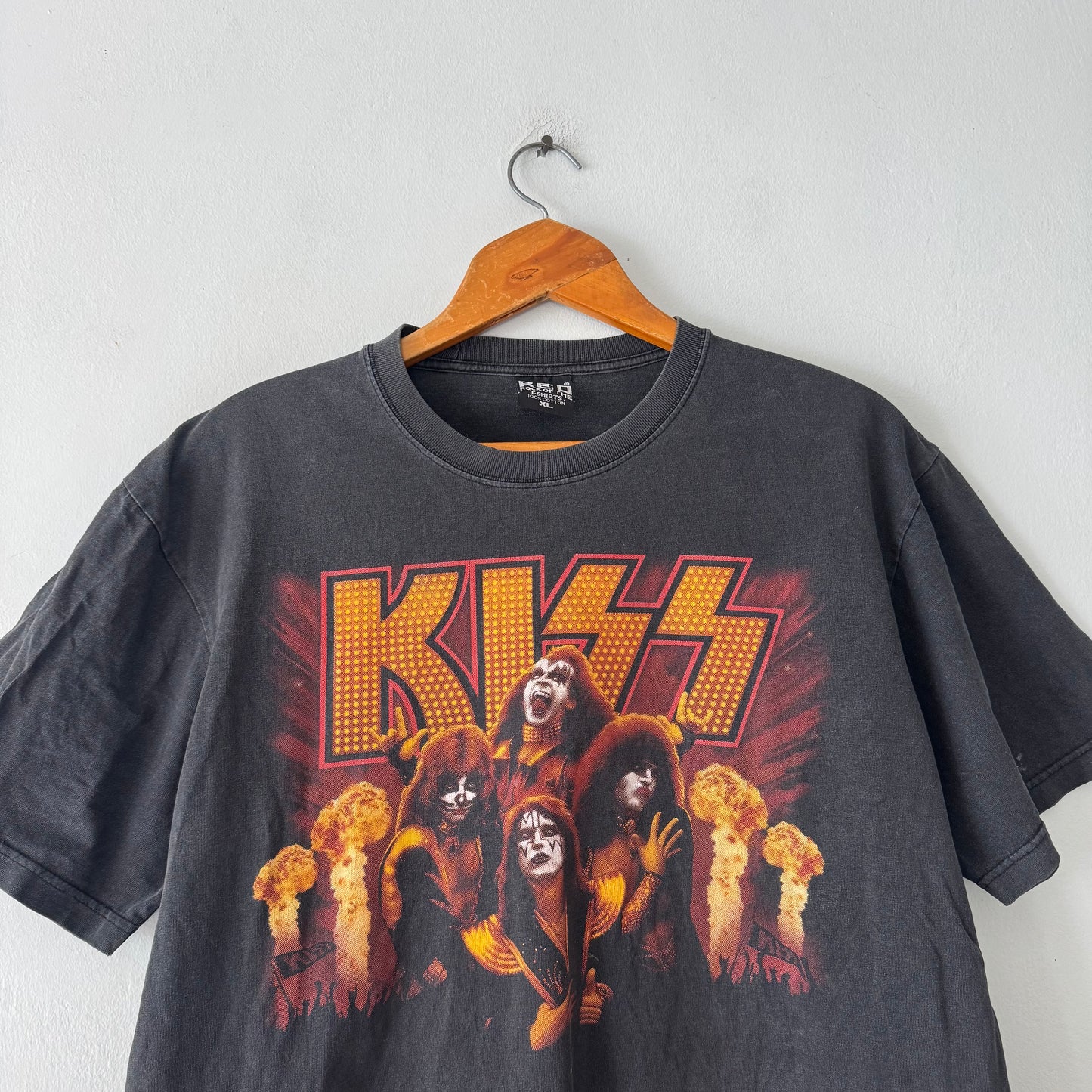 Vintage Kiss Tee (size L)