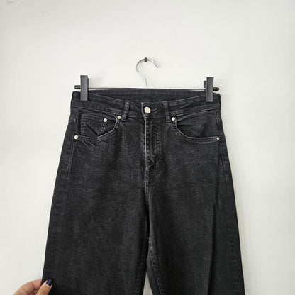 High-waisted Jeans (size 10)