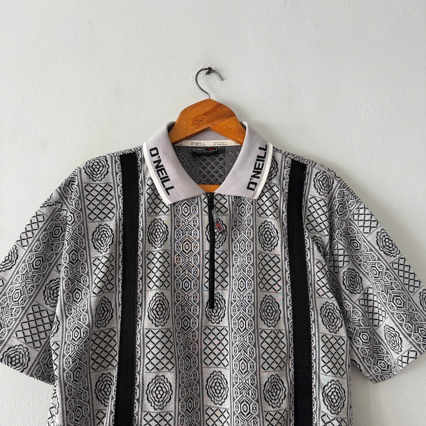 O’Neill Zip-up (size L)