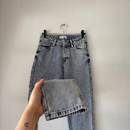 High-waisted Jeans (size 8)