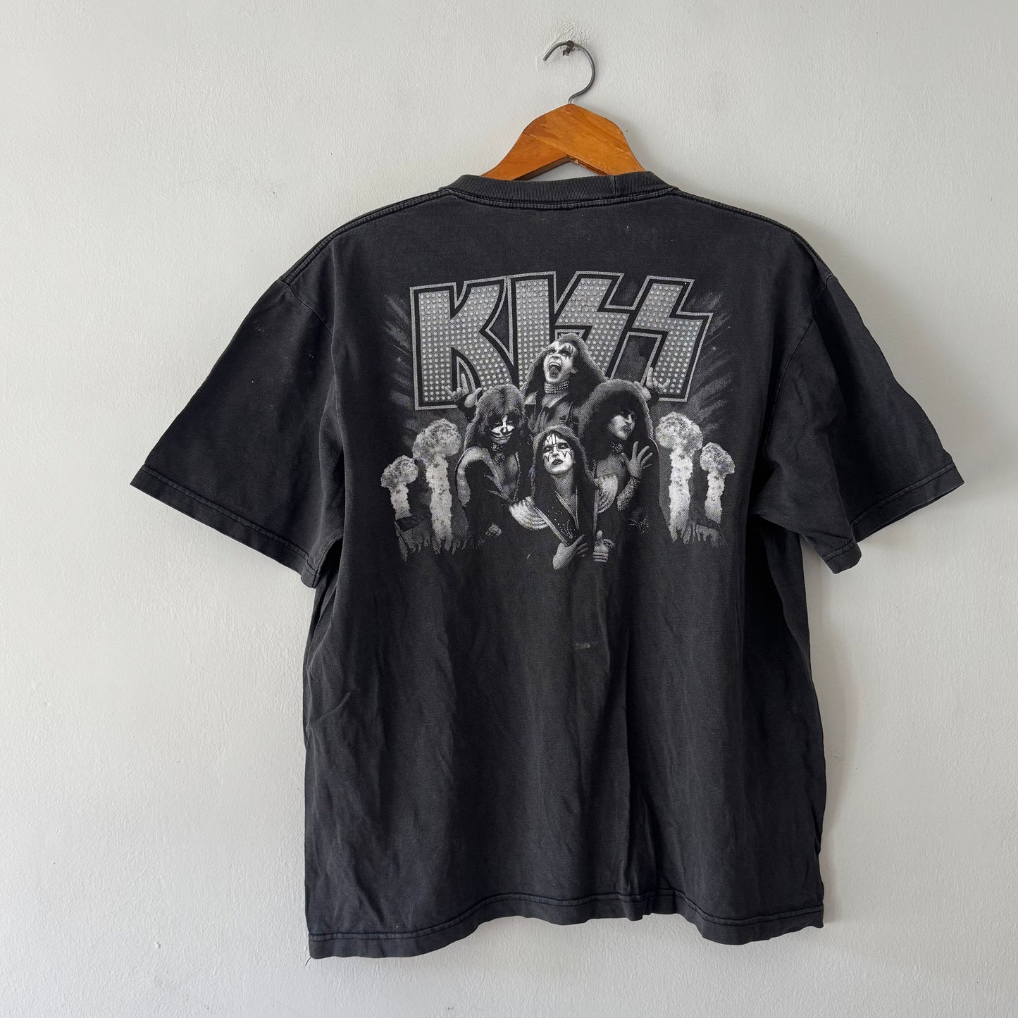 Vintage Kiss Tee (size L)
