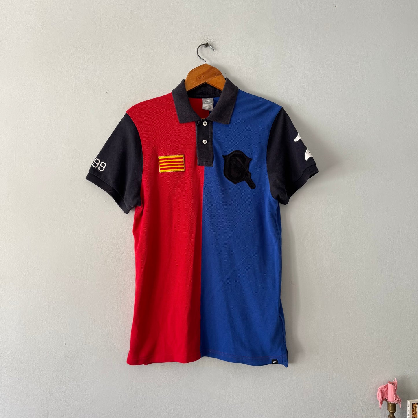 Rare Nike Barcelona Golfer (size M)